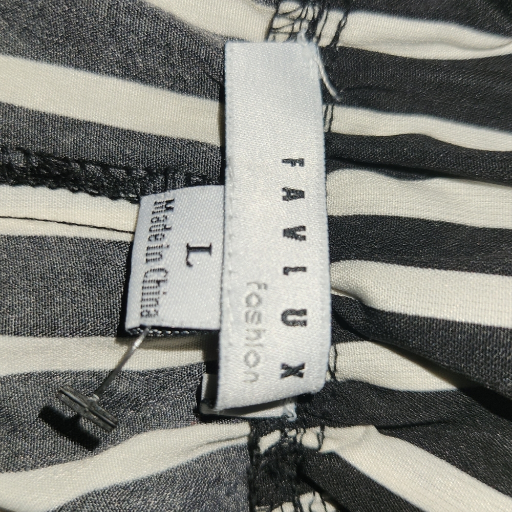NWT ! JUMPER ! - Picture 5 of 11